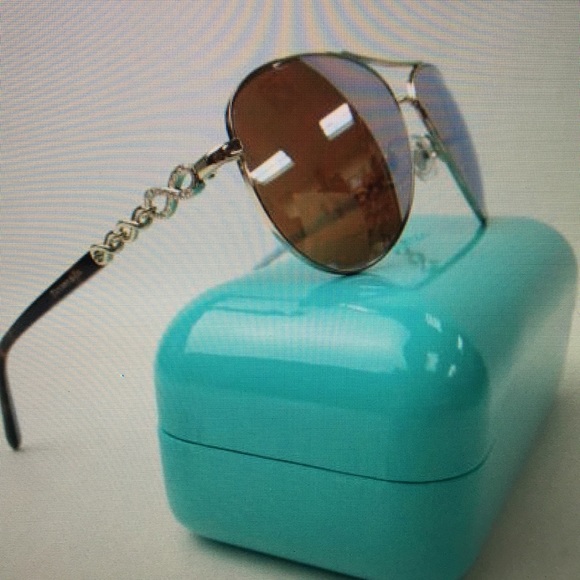 ❌SOLD ❌TIFFANY&CO AVIATOR SUNGLASSES WITH CASE - Picture 3 of 6